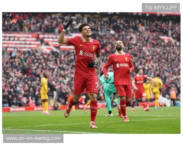 狼队客场惜败利物浦后主帅爱德华兹出席若塔致敬仪式